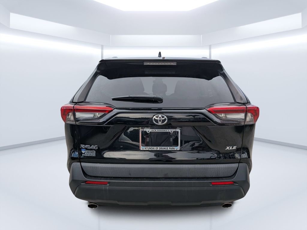 Used 2022 Black Toyota XLE image 5