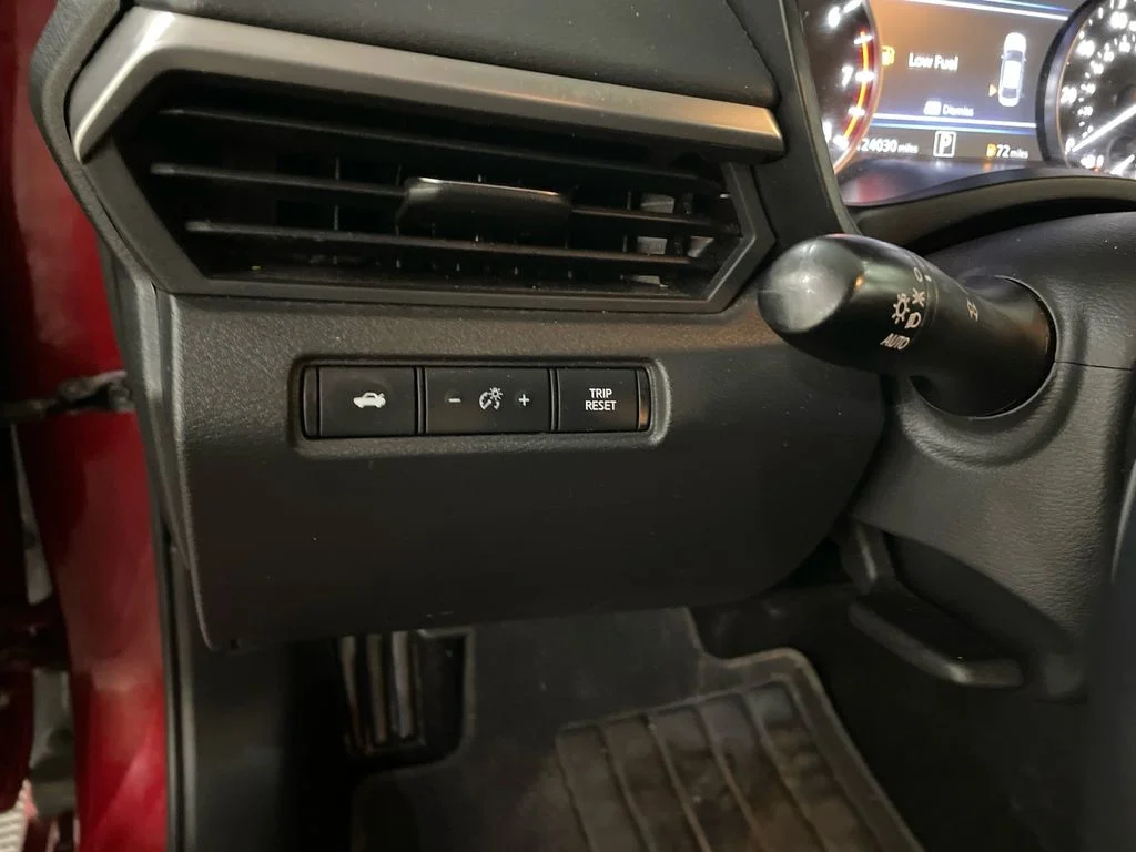 Used 2020 Scarlet Ember Tintcoat Nissan 2.5 SR image 12