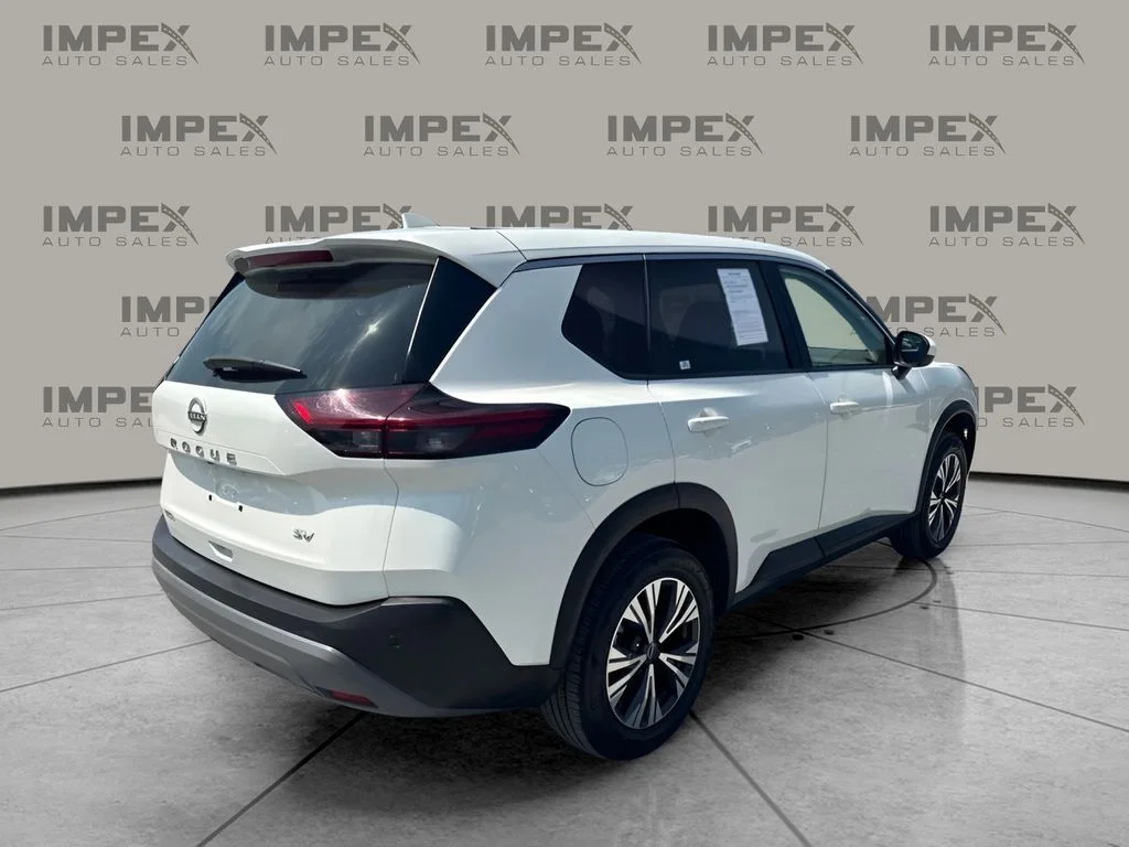 Used 2023 White Nissan SV image 3