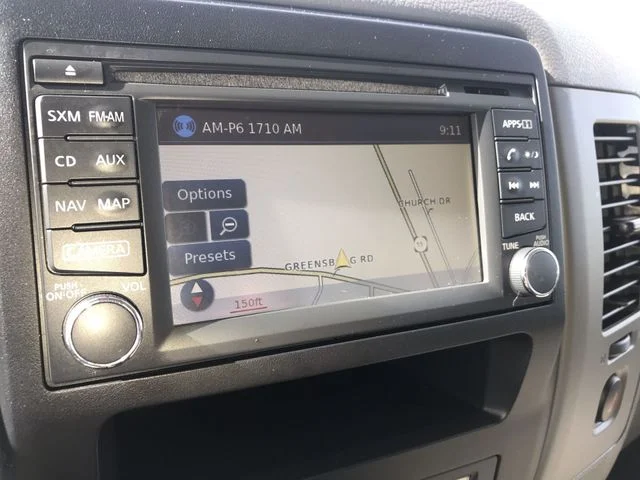 Used 2016 White Nissan SL image 18