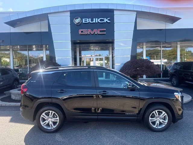 Used 2023 Black GMC SLE image 27