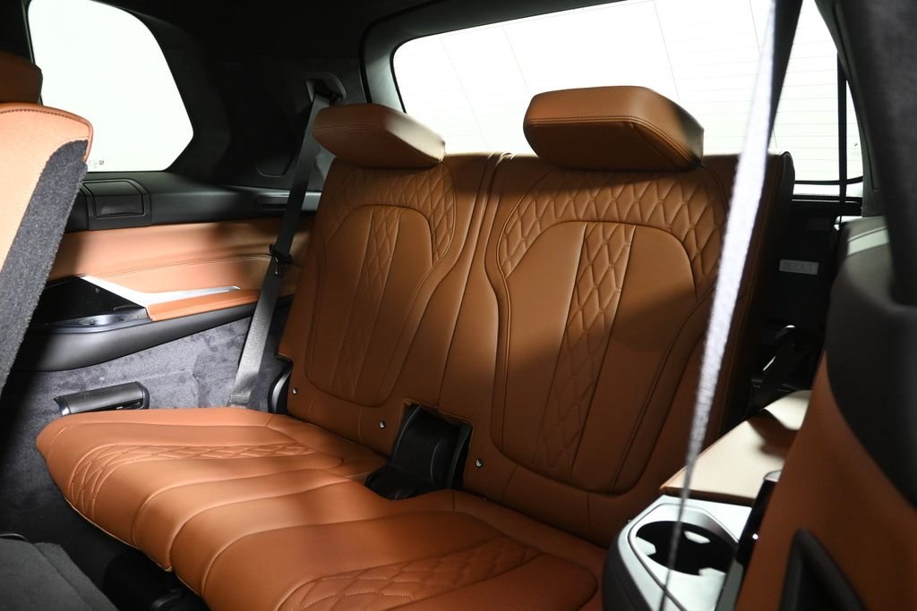 New 2027 Green Metallic BMW xDrive40i image 33