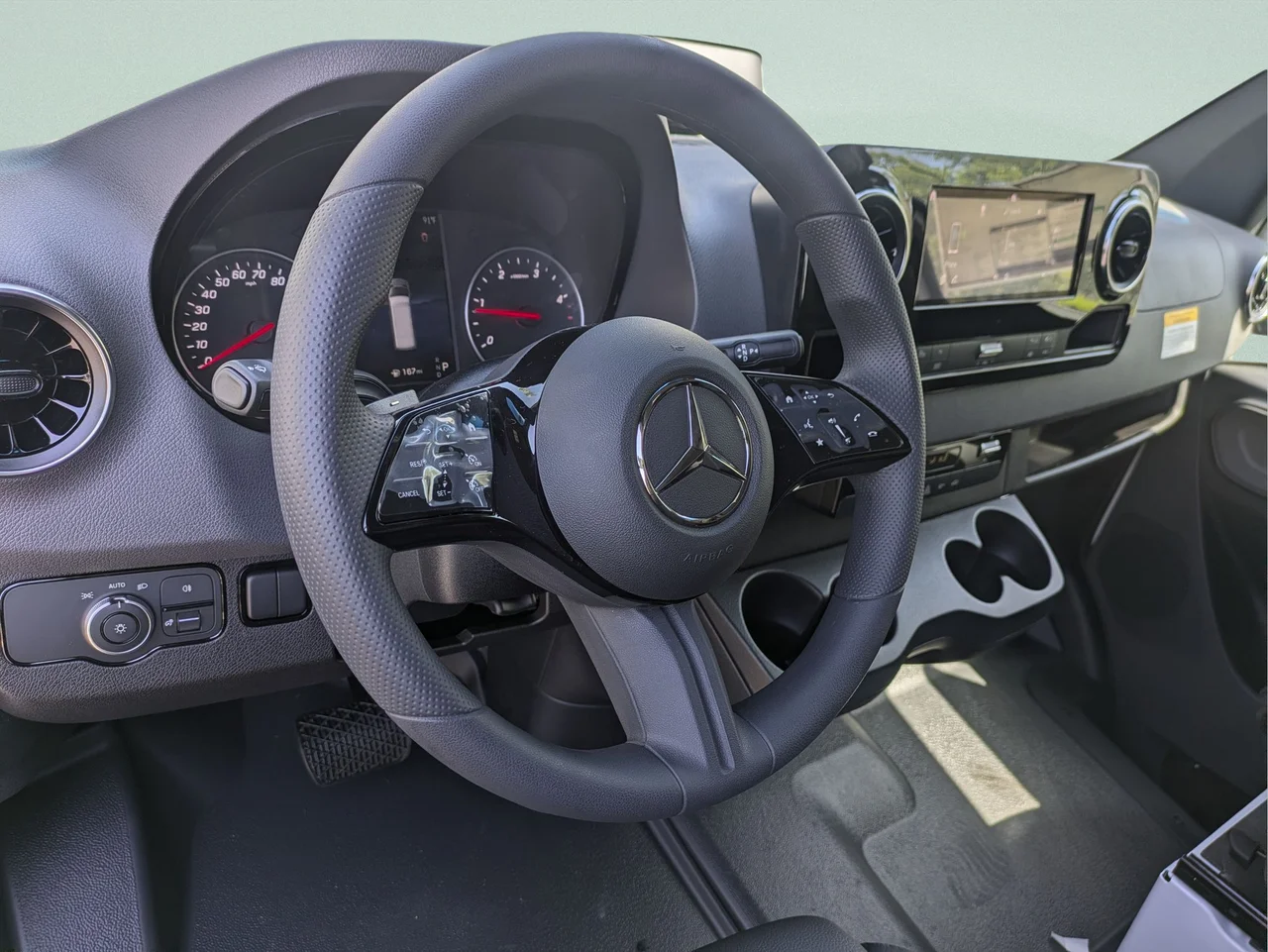 New 2026  Mercedes-Benz Cargo 144 WB image 10