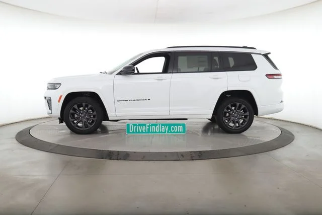New 2026 Bright White Clearcoat Jeep Limited Reserve image 9