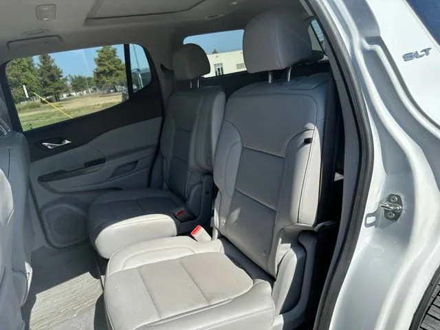 Used 2023 White GMC SLT image 23