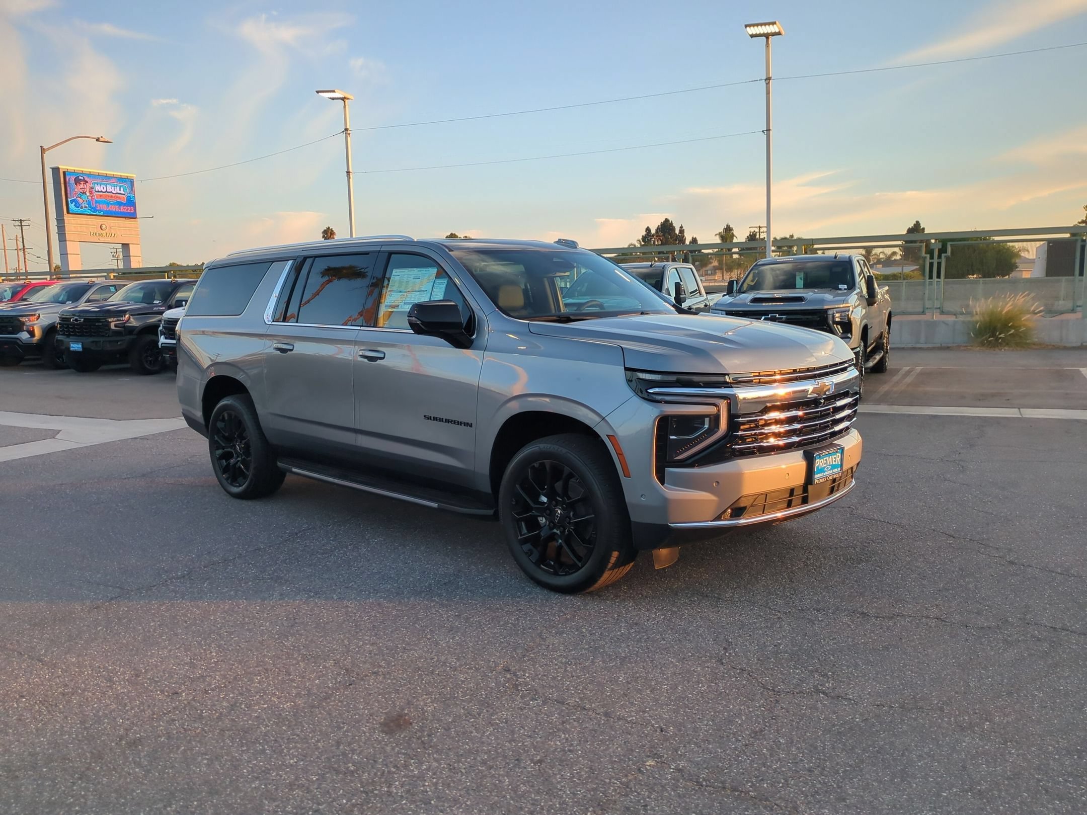 2026 Chevrolet Suburban LT - Photo 7