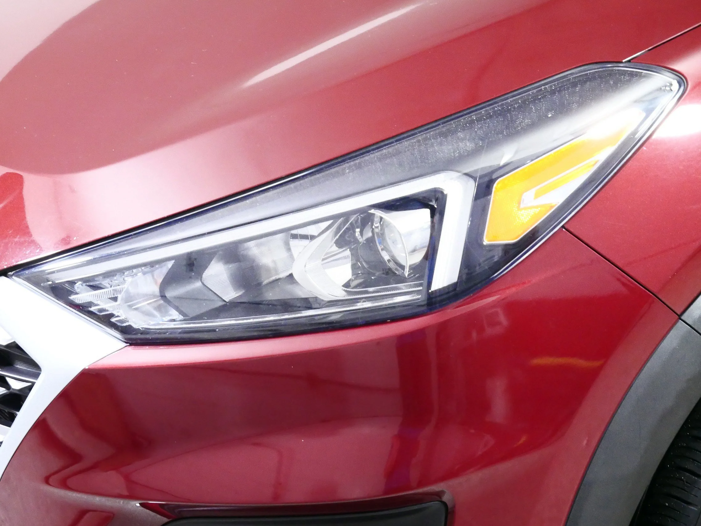 Used 2019 Gemstone Red Hyundai Value image 16