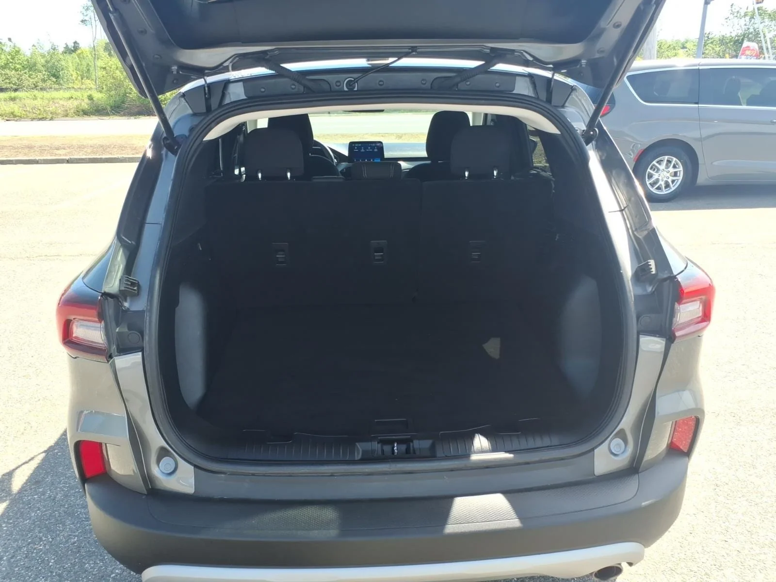 Used 2025 Gray Metallic Ford Active image 12