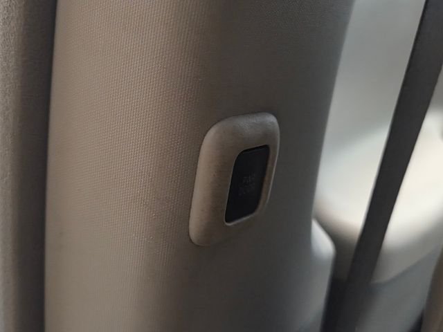 Used 2013 Silver Toyota XLE image 13