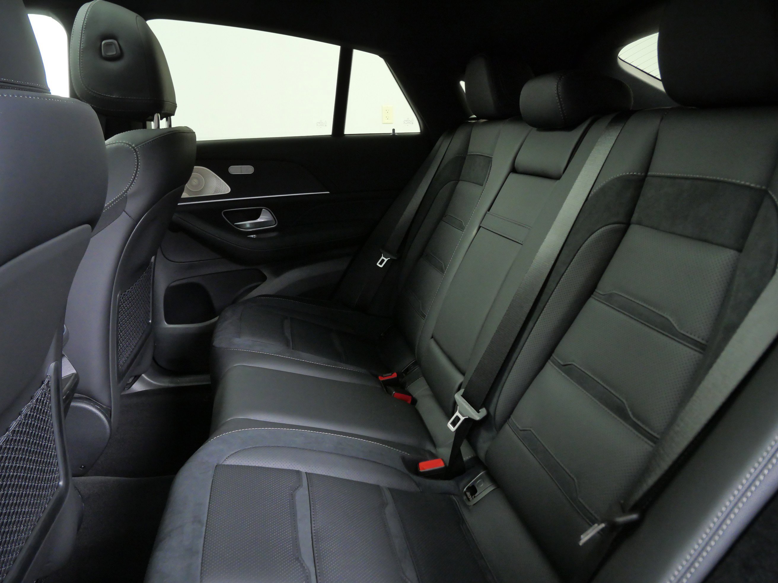 New 2026 MANUFAKTUR Alpine Grey Mercedes-Benz AMG® GLE 53 4MATIC+ Coupe image 9