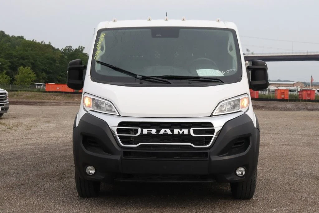 Used 2025 White Ram Base image 3