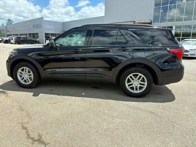 New 2026 Black Ford Active image 5