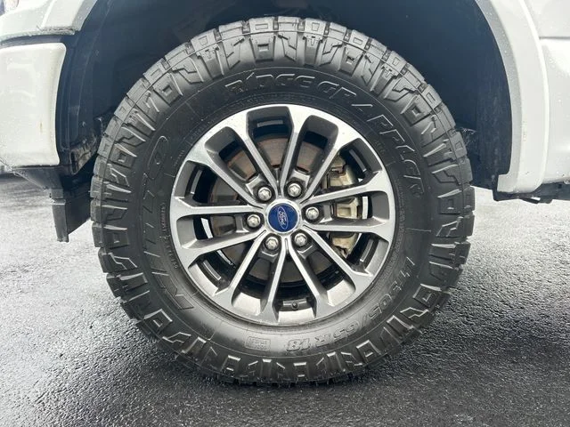 Used 2019 Oxford White Ford XLT image 26