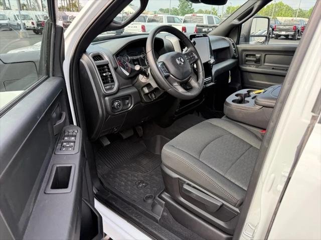 2025 RAM 2500 Tradesman - Photo 4