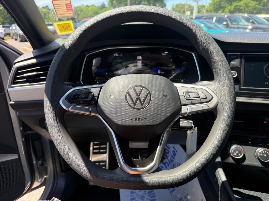 Used 2023  Volkswagen 1.5T Sport image 14
