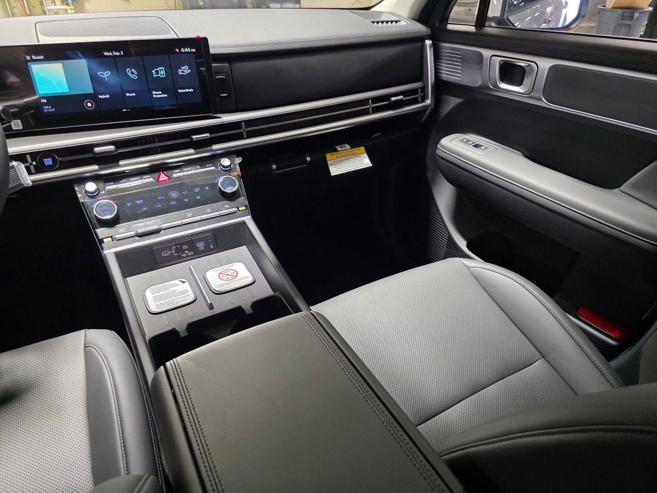 New 2027 Shimmering Silver Hyundai SEL image 18