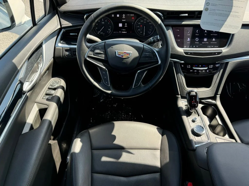 Used 2025 White Cadillac Premium Luxury image 23