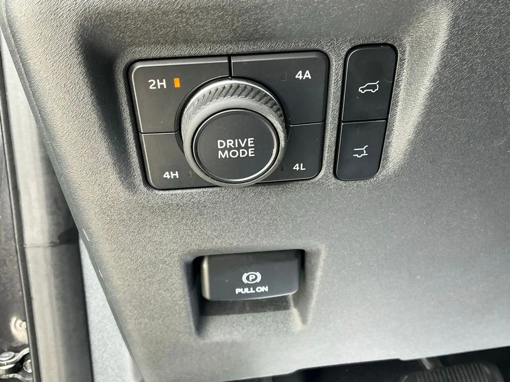 Used 2025 Gray Ford Active image 23