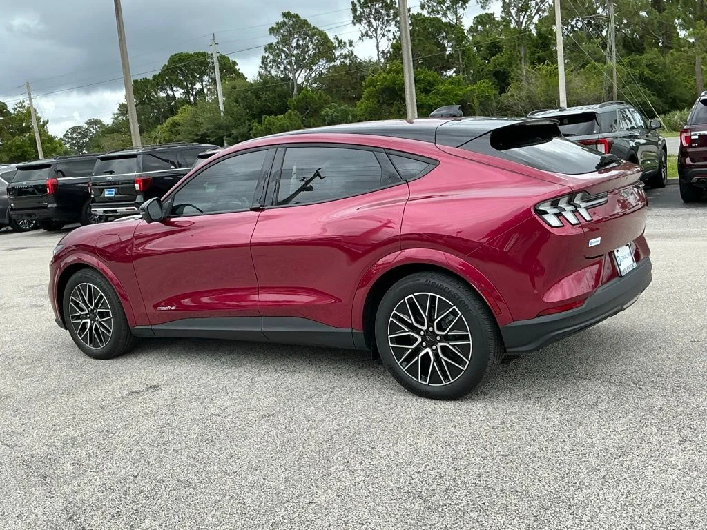 Used 2025 Red Ford Premium image 7