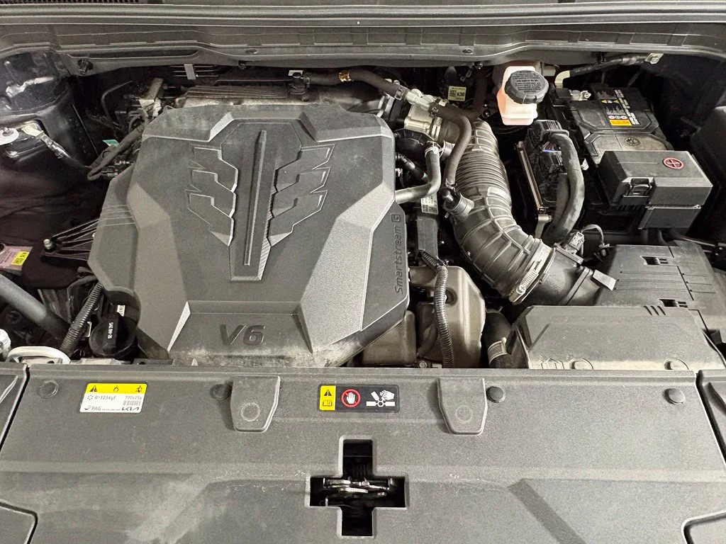 Used 2025 Gray Kia LXS image 38