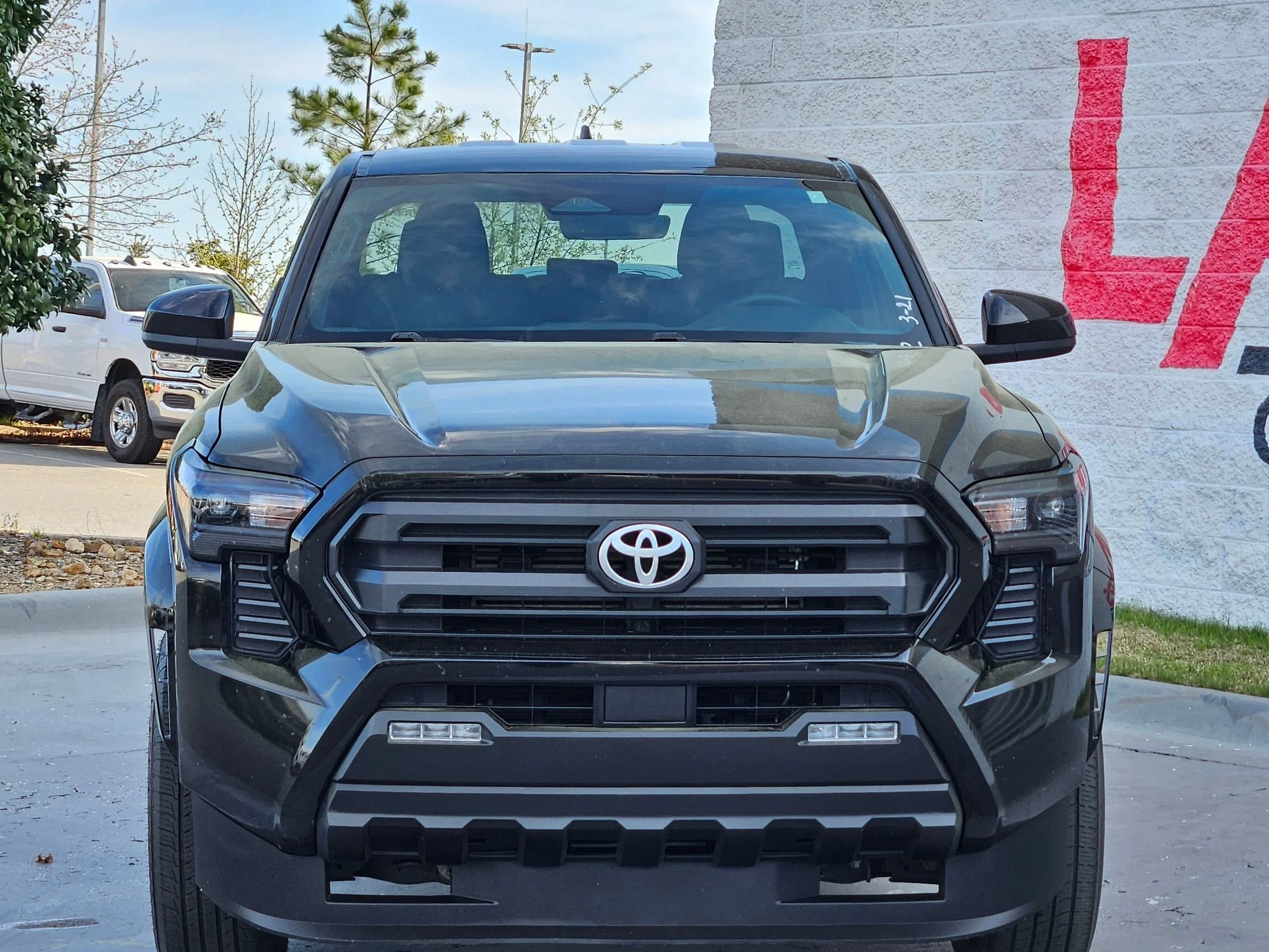 Used 2024 Toyota Tacoma SR5 with VIN 3TMKB5FN5RM009984 for sale in Little Rock