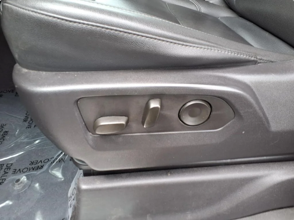 Certified Used 2024 White GMC SLT image 21