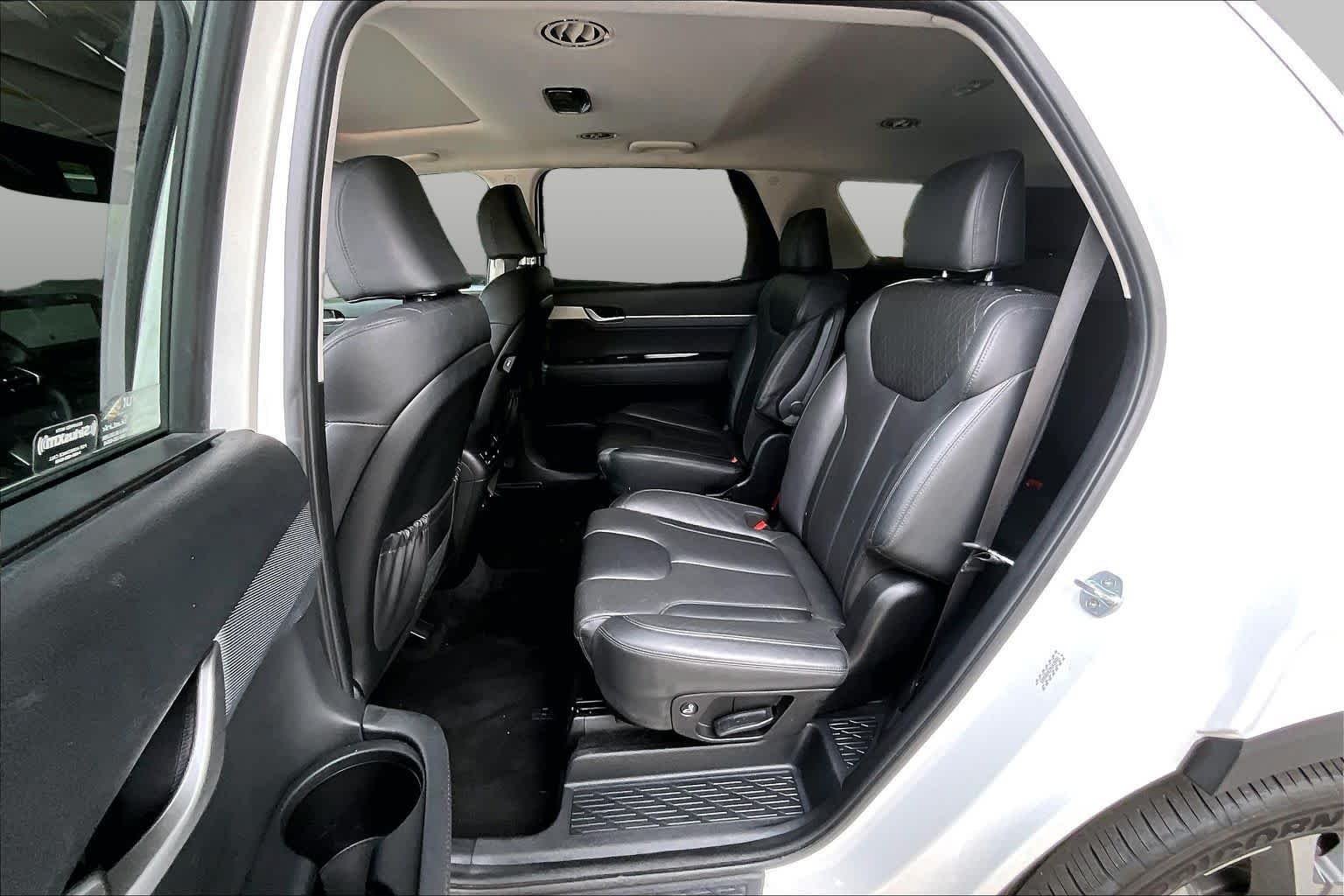 Used 2022 Hyper White Hyundai SEL image 20