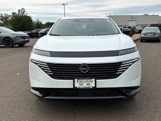New 2027 White Nissan Dark Amour image 6