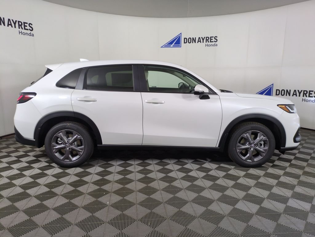 New 2027 Platinum White Pearl Honda LX image 6
