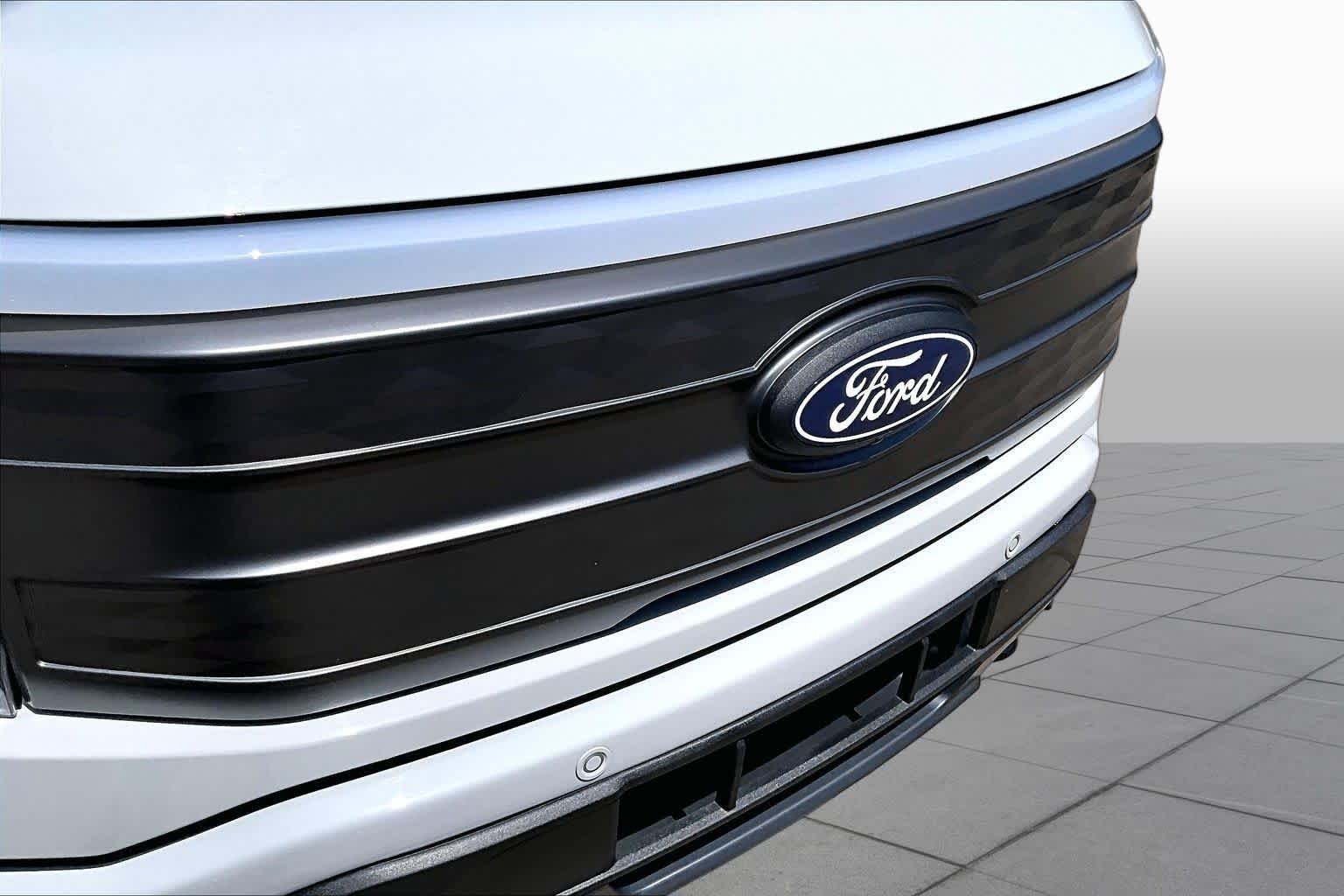 Certified Used 2024 Avalanche Ford LARIAT image 29