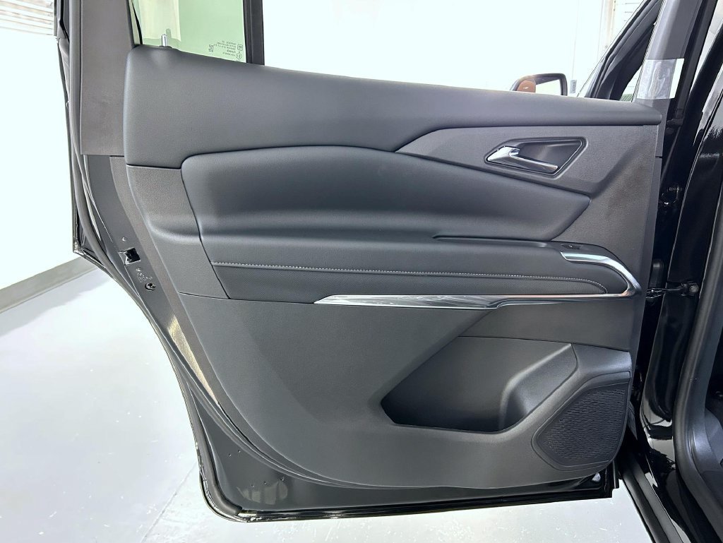 2027 Chevrolet Traverse Z71 - Photo 21