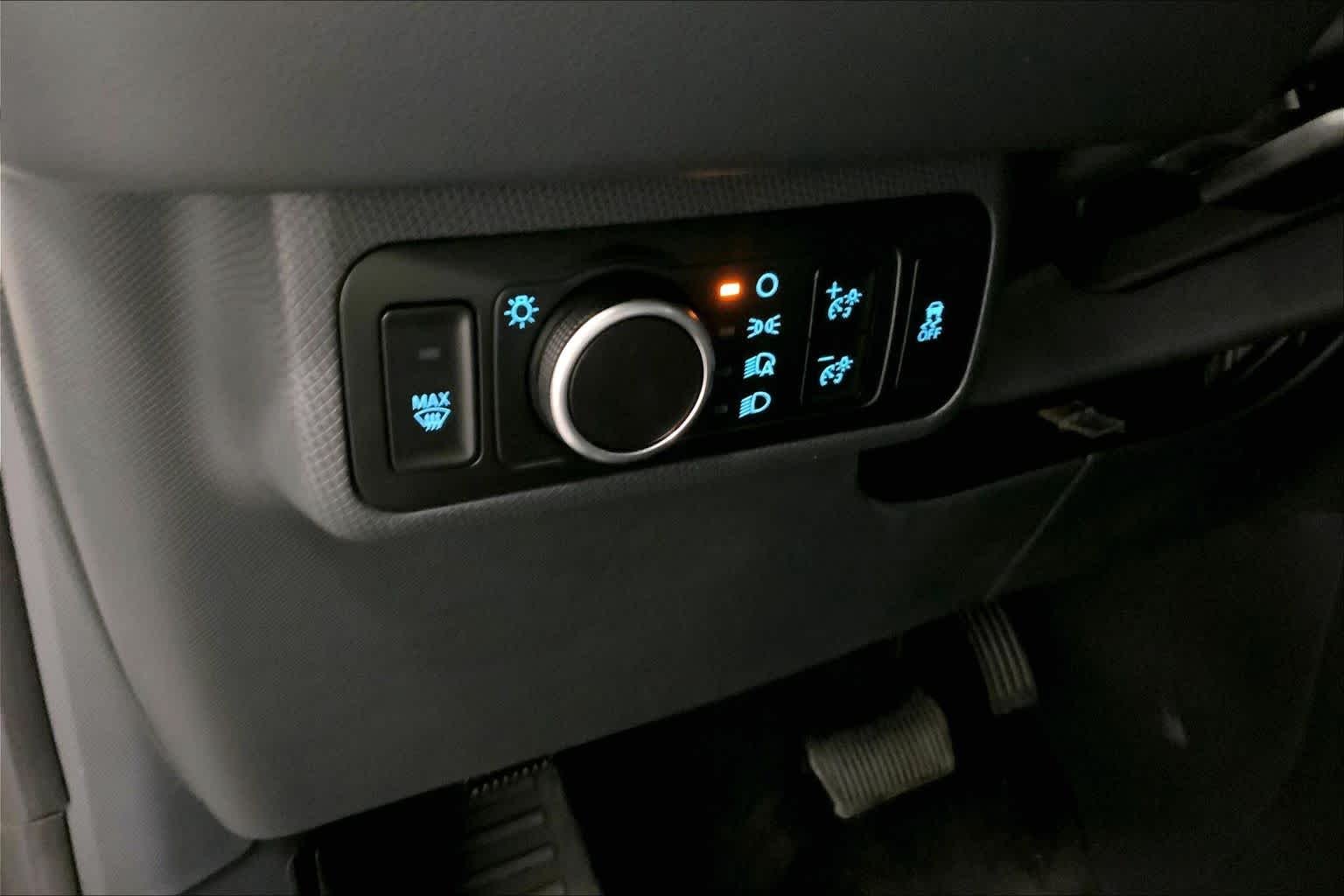 New 2026 Star White Metallic Tri-coat Ford Select image 18