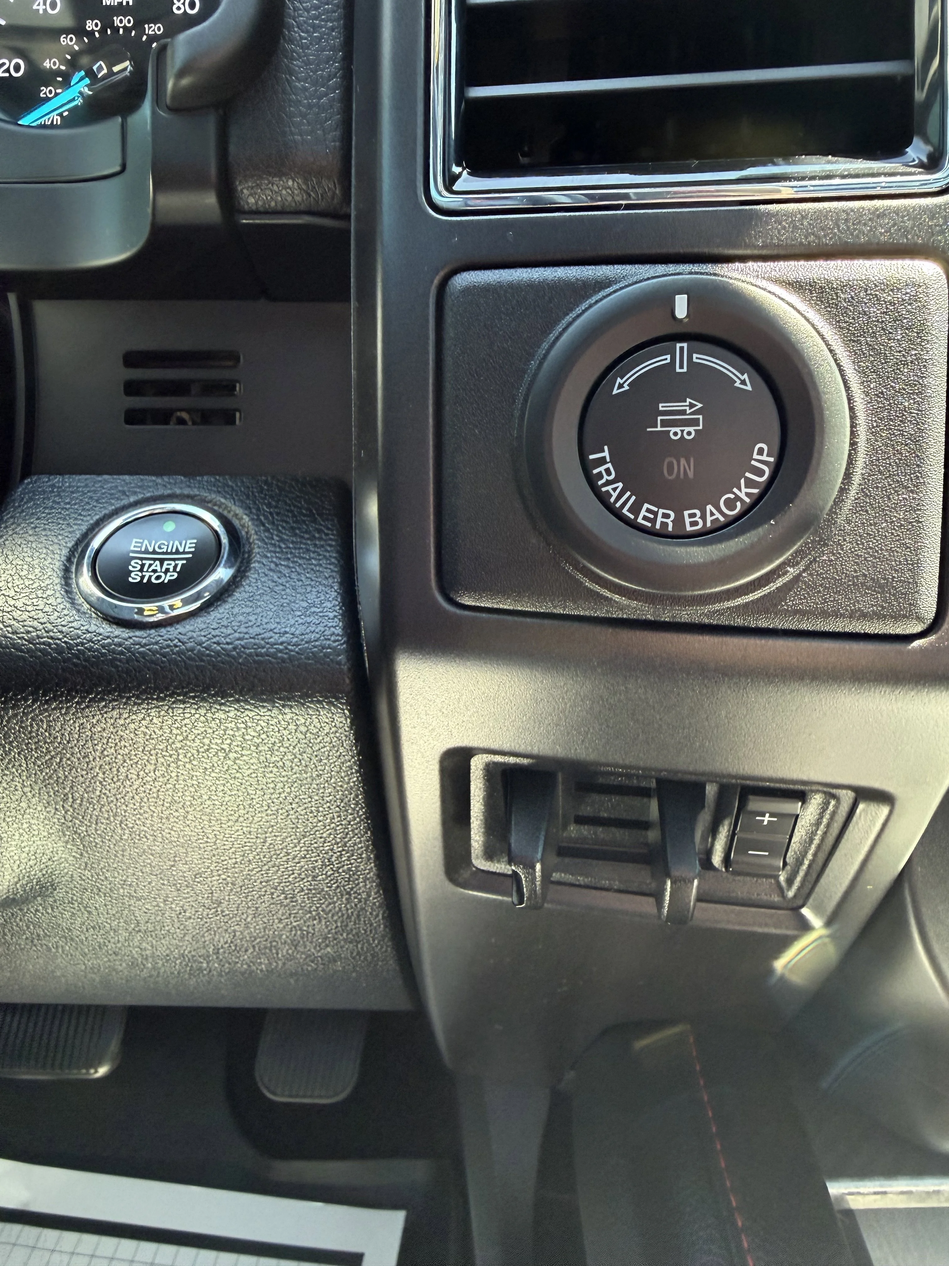 Used 2021 White Ford Limited image 19