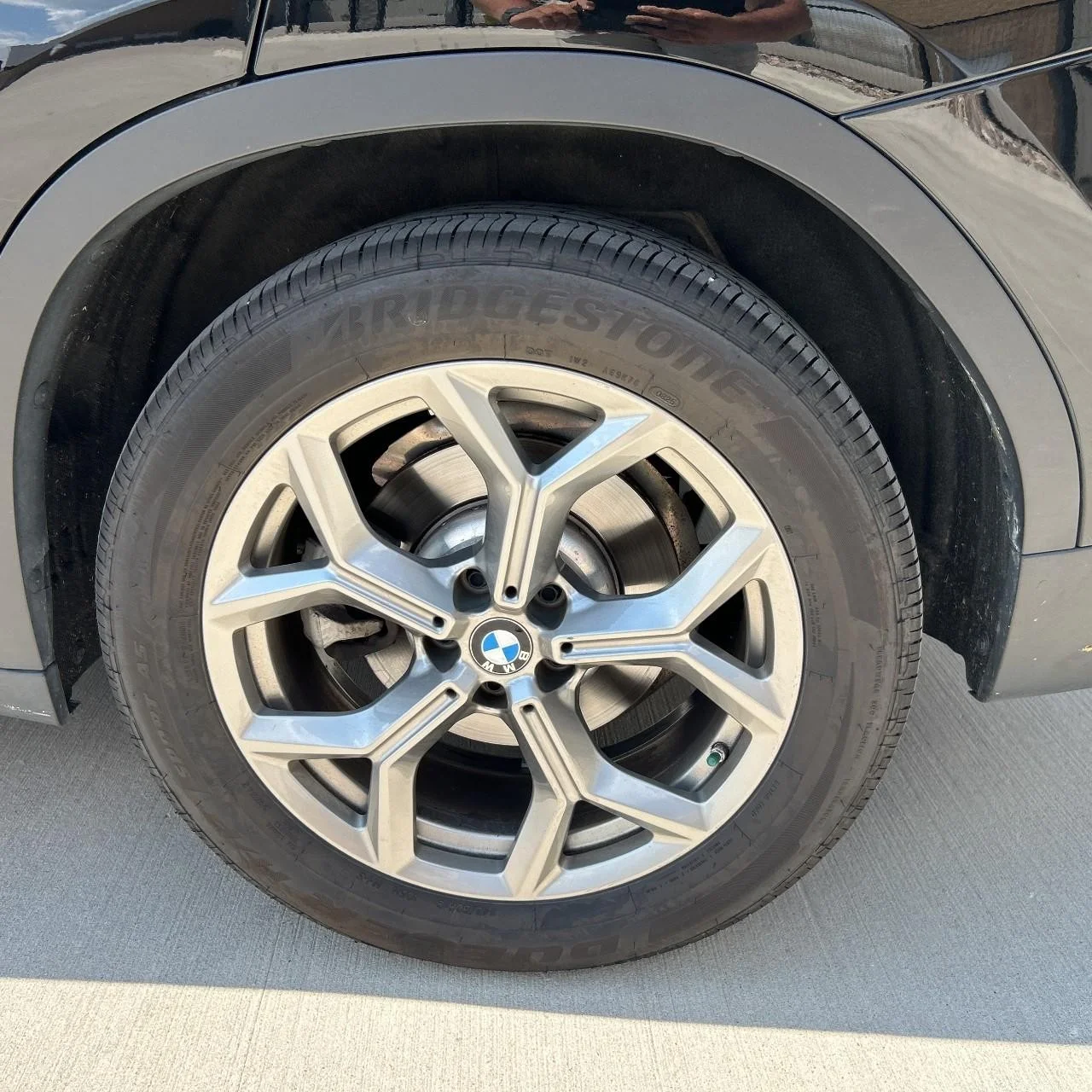 Used 2023 Jet Black BMW xDrive30i image 25