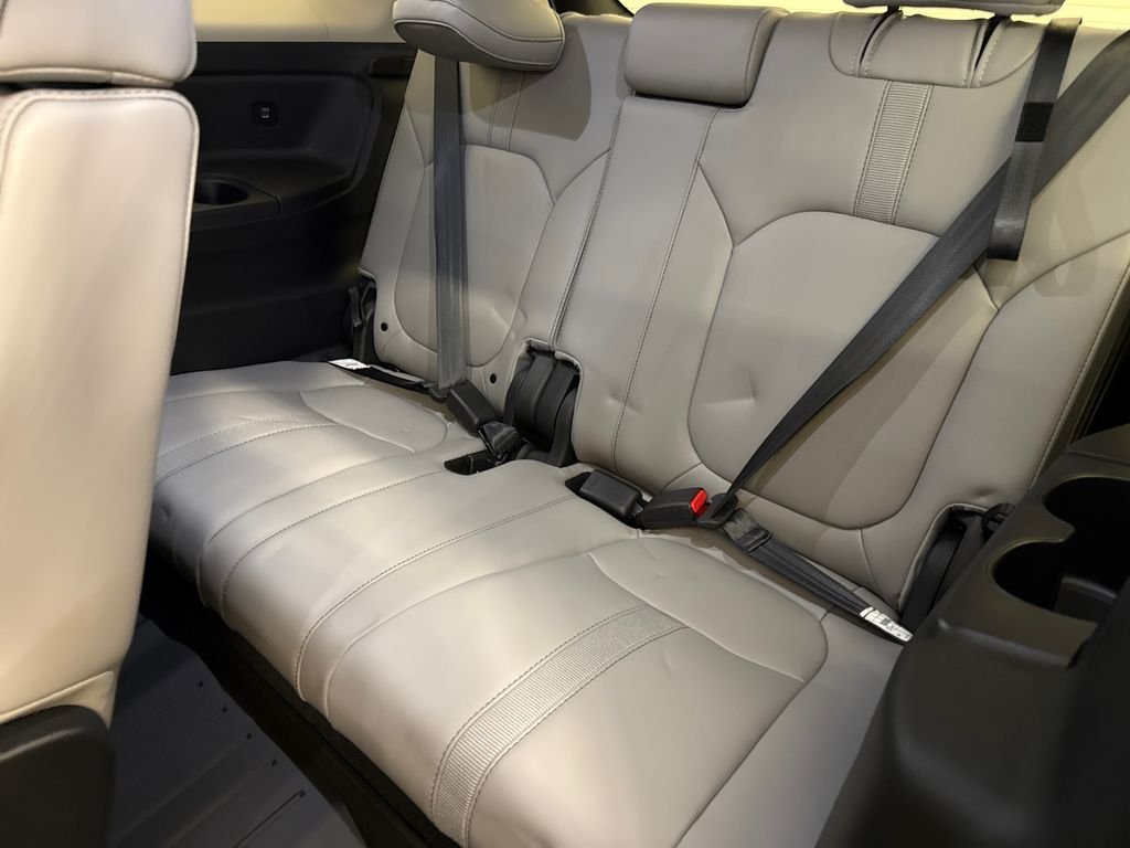 2025 Honda Pilot EX-L - Photo 16