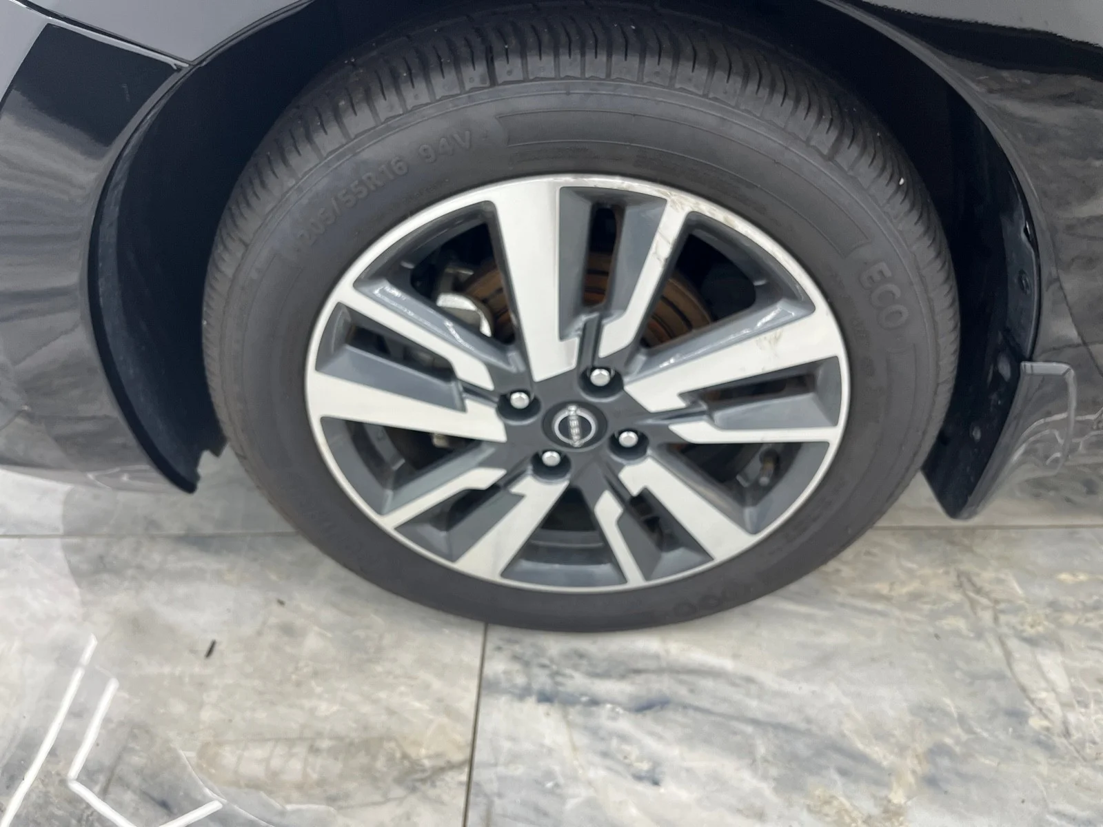 Used 2024 Super Black Nissan SV image 35