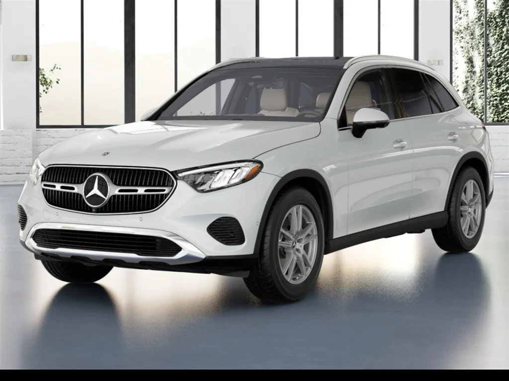 New 2026 MANUFAKTUR Moonlight White Metallic Mercedes-Benz GLC 300 image 1