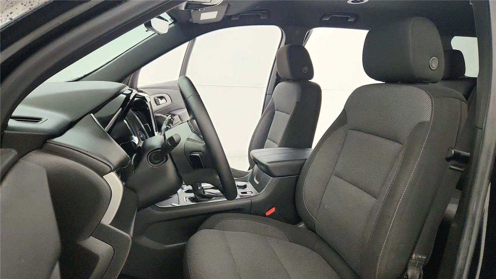 Used 2023 Mosaic Black Metallic Chevrolet LT Cloth image 27