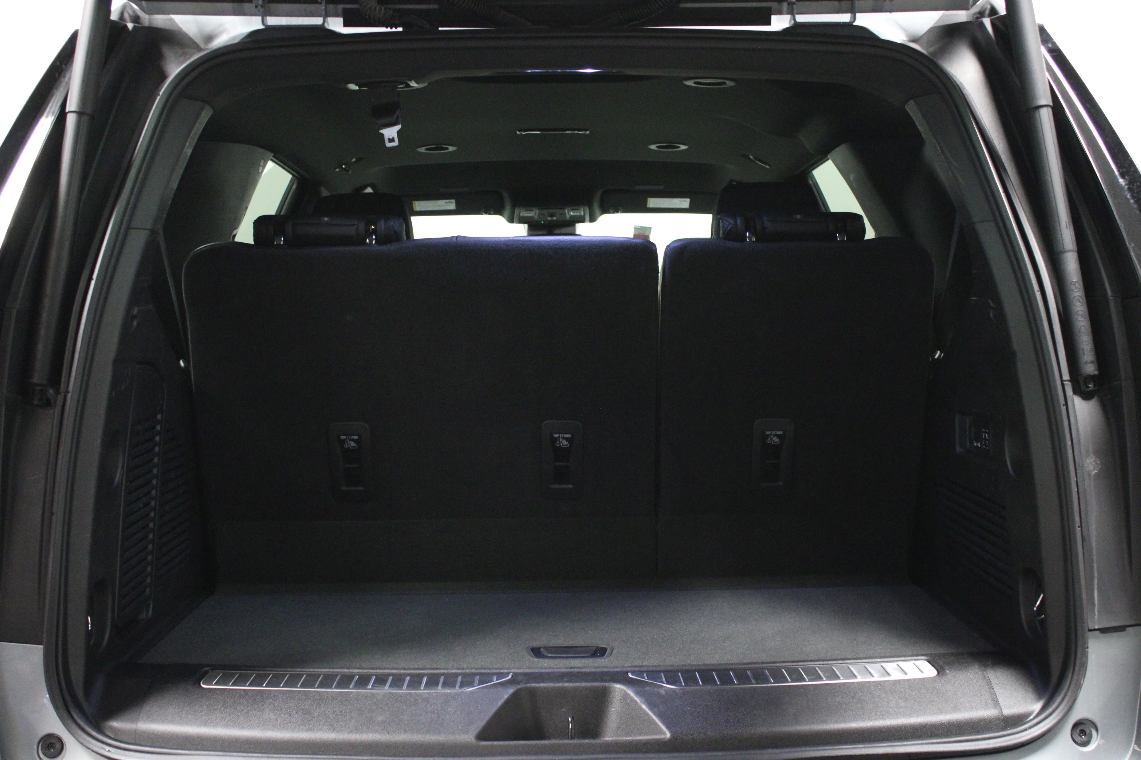 Used 2025 Sterling Metallic GMC Denali image 15