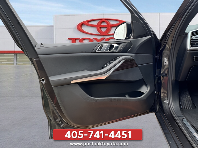 Used 2020 Gray BMW xDrive40i image 27