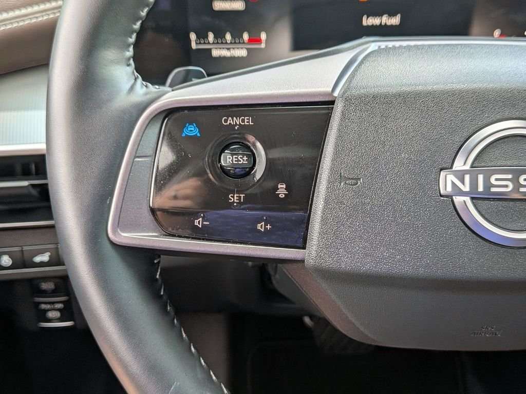 Certified Used 2025 White Nissan Platinum image 25