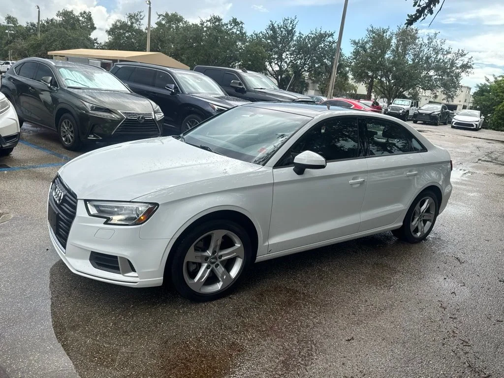 Used 2018 White Audi 2.0T Premium image 4