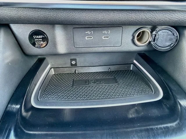 Used 2026 Gold Nissan Platinum image 17