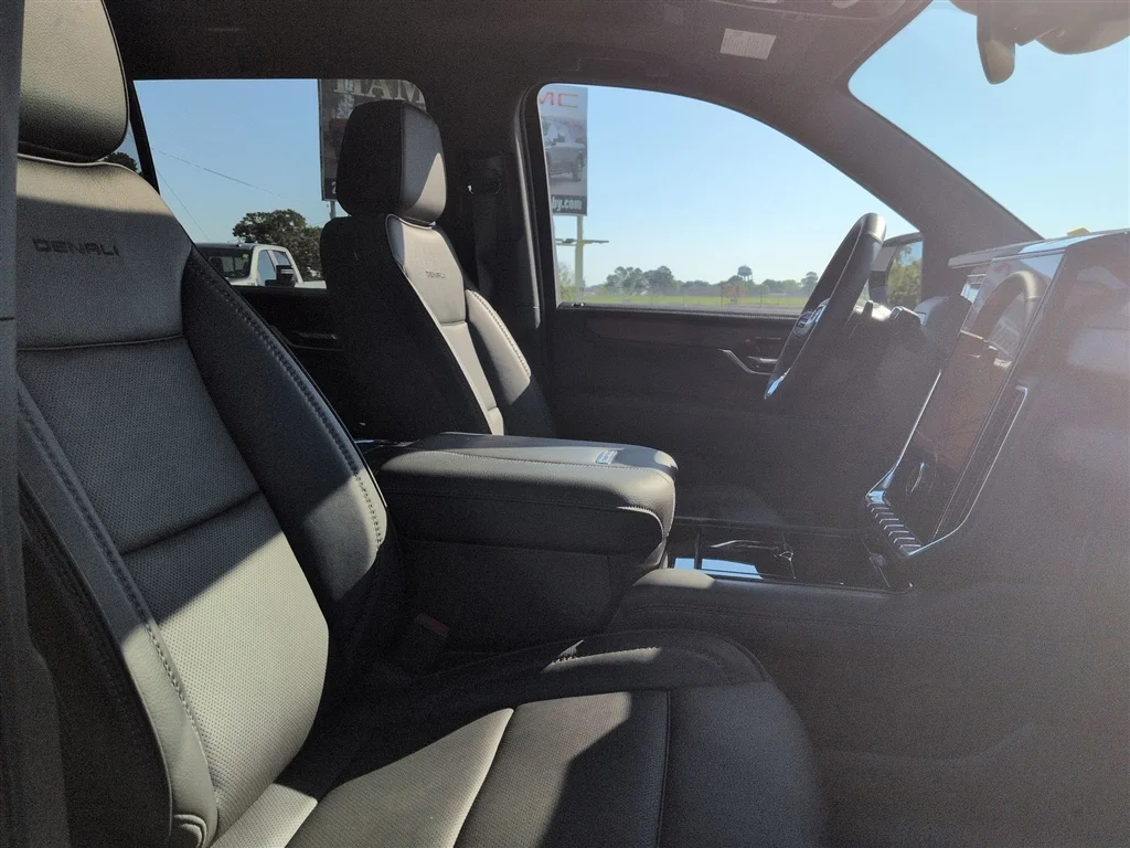 Used 2026 Glacier White Tricoat GMC Denali image 29