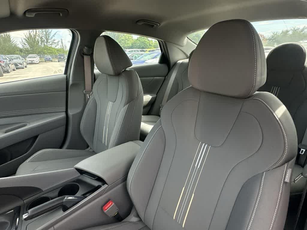 New 2026 Abyss Black Hyundai SEL Sport image 18
