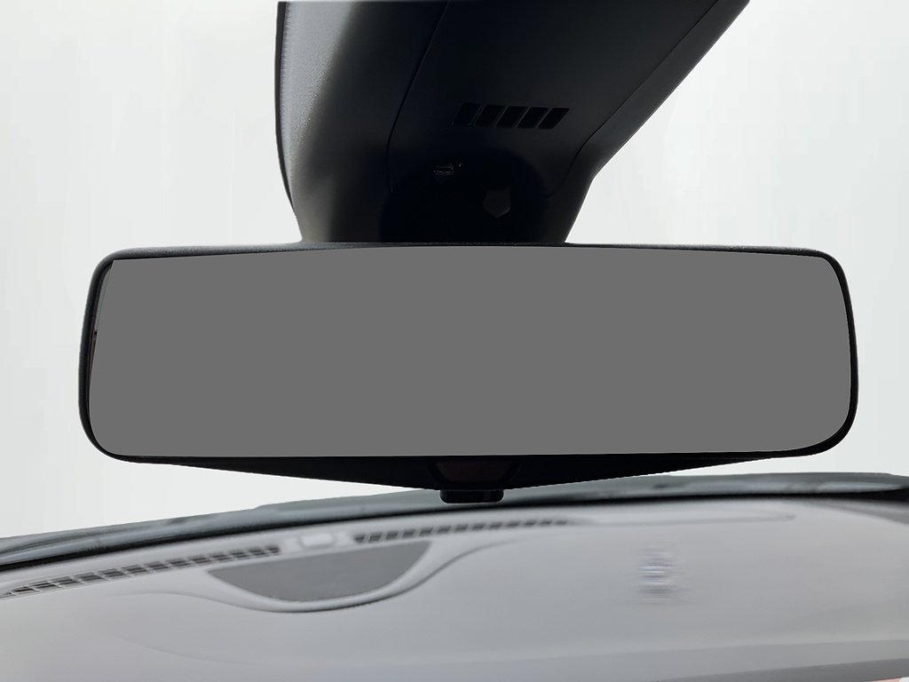Used 2020 WHITE FROST TRICOAT Buick Avenir image 18