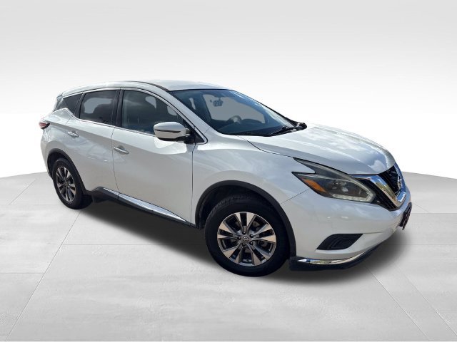Used 2018 White Nissan S image 1