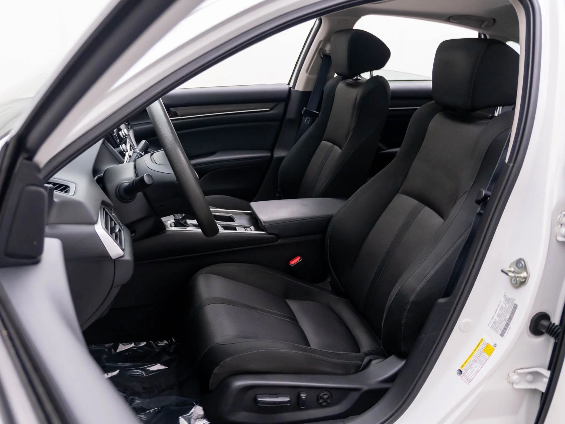 Used 2018  Honda EX image 15