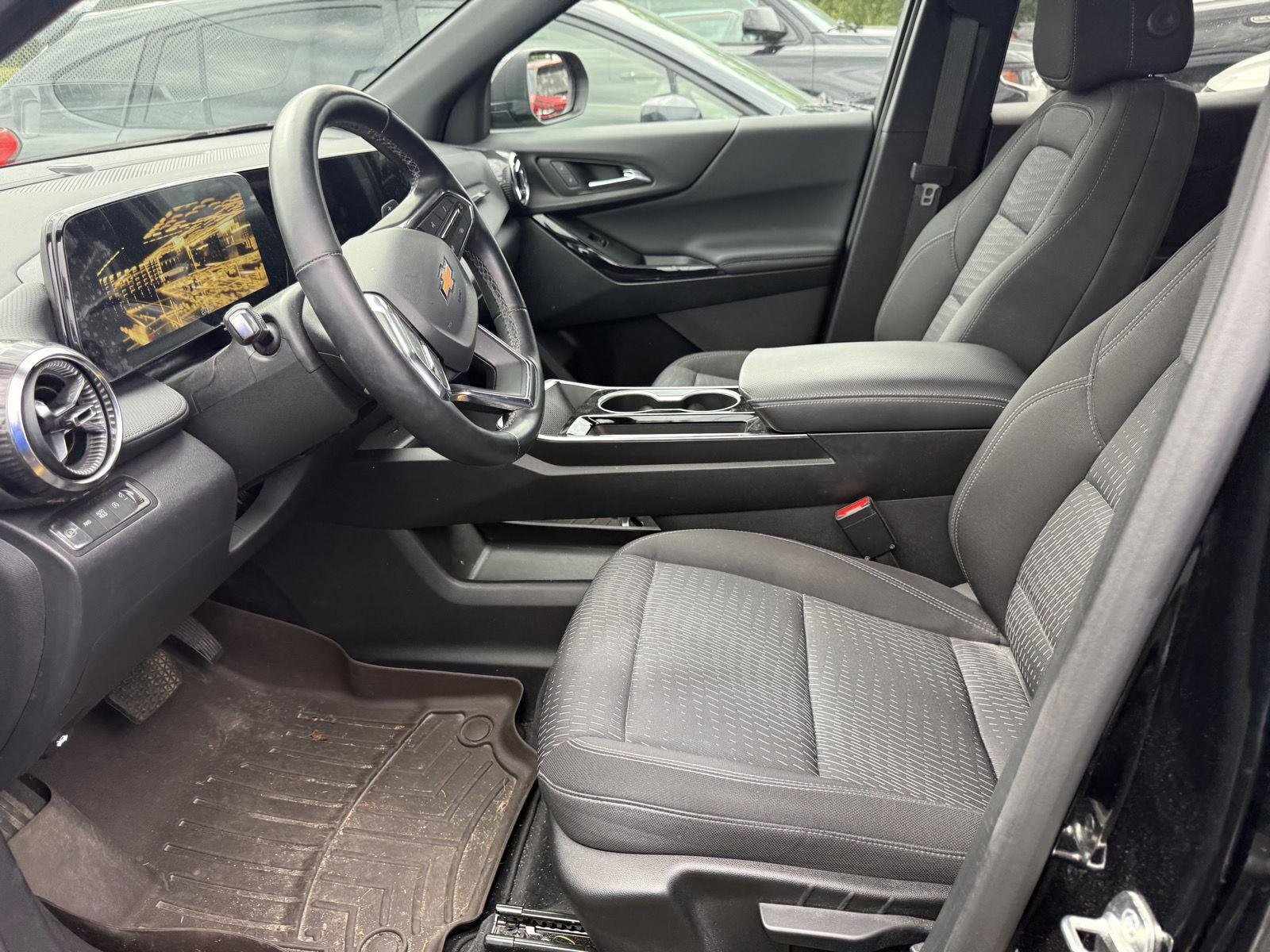 Used 2025 Mosaic Black Metallic Chevrolet AWD LT image 9