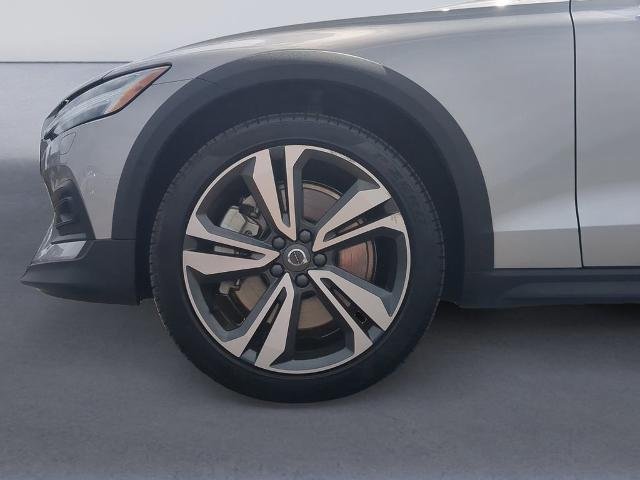 Used 2025 Silver Volvo  image 10
